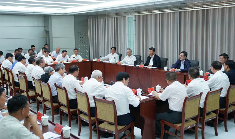 8月19日至22日，中共中央總書記、國家主席、中央軍委主席習近平在甘肅考察。這是19日下午，習近平在敦煌研究院同有關專家、學者和文化單位代表座談并發表重要講話。